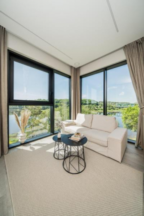 Kaunorama Riverside Suite